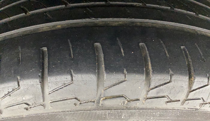 2020 Maruti S Cross ZETA 1.5, Petrol, Manual, 45,112 km, Left Rear Tyre Tread