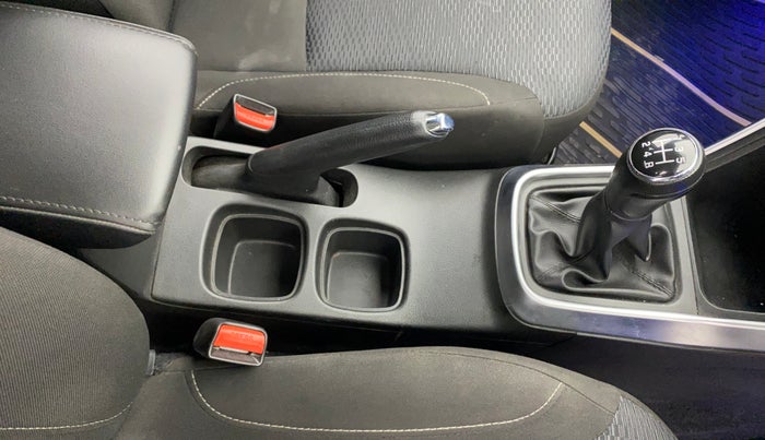 2020 Maruti S Cross ZETA 1.5, Petrol, Manual, 45,112 km, Gear Lever