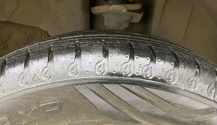 2021 Renault Kwid RXT 1.0 (O), Petrol, Manual, 21,852 km, Right Front Tyre Tread