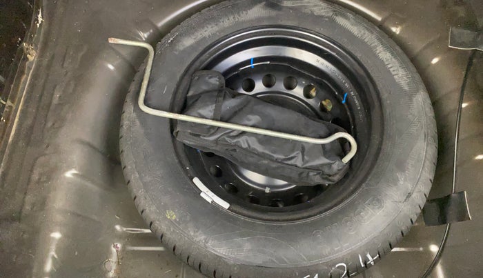 2021 Renault Kwid RXT 1.0 (O), Petrol, Manual, 21,852 km, Spare Tyre