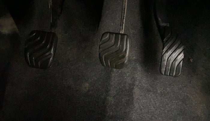 2021 Renault Kwid RXT 1.0 (O), Petrol, Manual, 21,852 km, Pedals