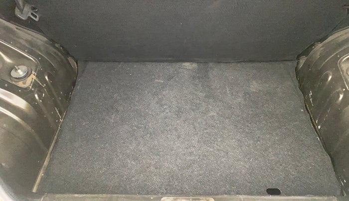 2021 Renault Kwid RXT 1.0 (O), Petrol, Manual, 21,852 km, Boot Inside