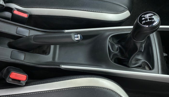 2018 Maruti Baleno DELTA PETROL 1.2, Petrol, Manual, 38,428 km, Gear Lever