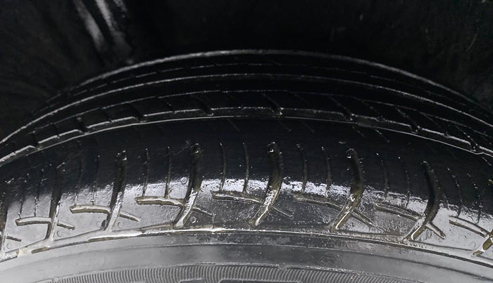 2018 Maruti Baleno DELTA PETROL 1.2, Petrol, Manual, 38,428 km, Right Rear Tyre Tread