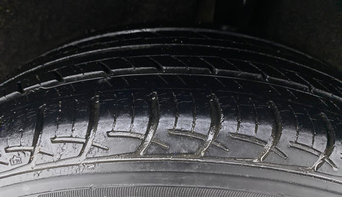 2018 Maruti Baleno DELTA PETROL 1.2, Petrol, Manual, 38,428 km, Left Rear Tyre Tread