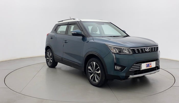 2019 Mahindra XUV300 W8 (O) 1.5 DIESEL, Diesel, Manual, 25,095 km, Right Front Diagonal
