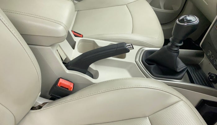 2019 Mahindra XUV300 W8 (O) 1.5 DIESEL, Diesel, Manual, 25,095 km, Gear Lever