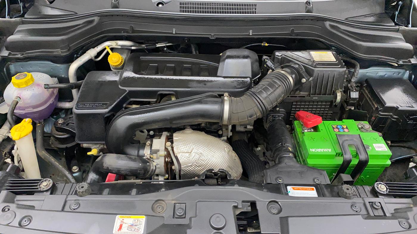 2019 Mahindra XUV300 W8 (O) 1.5 DIESEL, Diesel, Manual, 25,095 km, Open Bonet