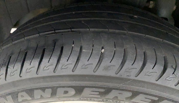 2019 Mahindra XUV300 W8 (O) 1.5 DIESEL, Diesel, Manual, 25,095 km, Right Rear Tyre Tread