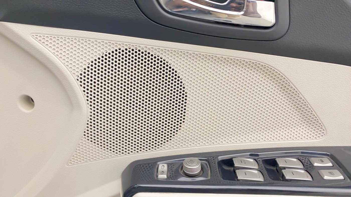 2019 Mahindra XUV300 W8 (O) 1.5 DIESEL, Diesel, Manual, 25,095 km, Speaker
