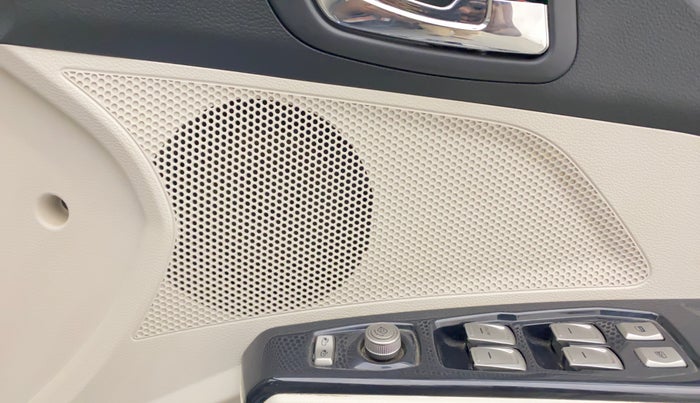 2019 Mahindra XUV300 W8 (O) 1.5 DIESEL, Diesel, Manual, 25,095 km, Speaker