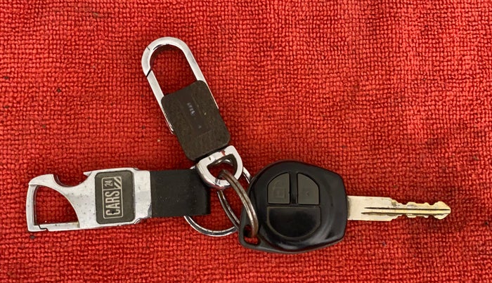 2013 Maruti Wagon R 1.0 VXI, Petrol, Manual, 26,924 km, Key Close Up