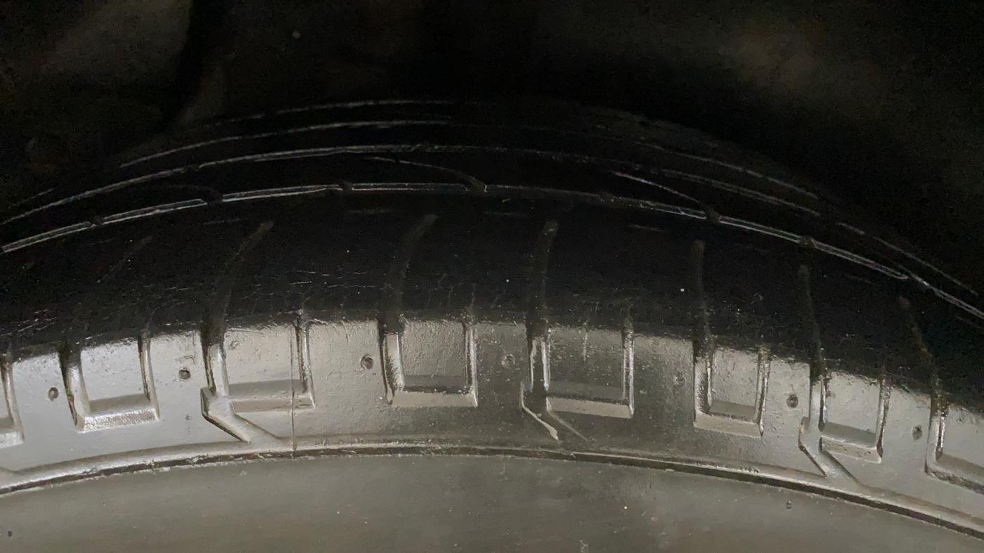 2017 Hyundai Creta SX PLUS AT 1.6 PETROL, Petrol, Automatic, 51,399 km, Right Rear Tyre Tread