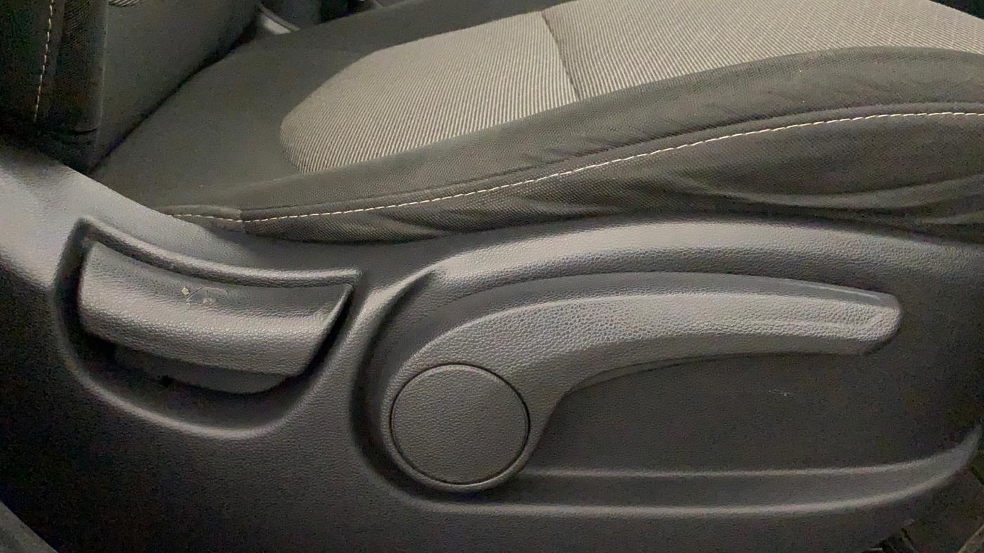 2017 Hyundai Creta SX PLUS AT 1.6 PETROL, Petrol, Automatic, 51,399 km, Driver Side Adjustment Panel