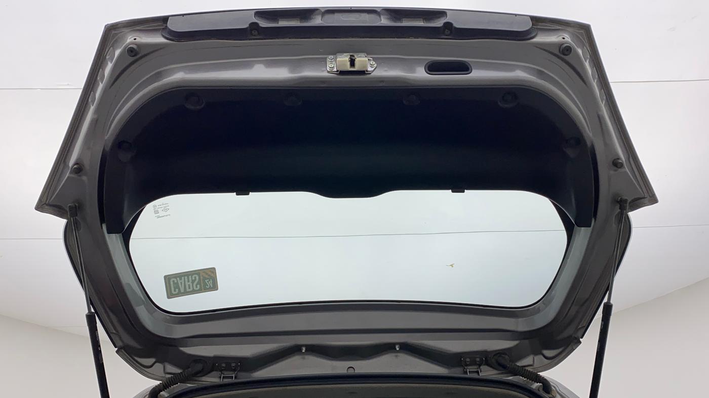 2011 Maruti Swift VXI, Petrol, Manual, 75,674 km, Boot Door Open