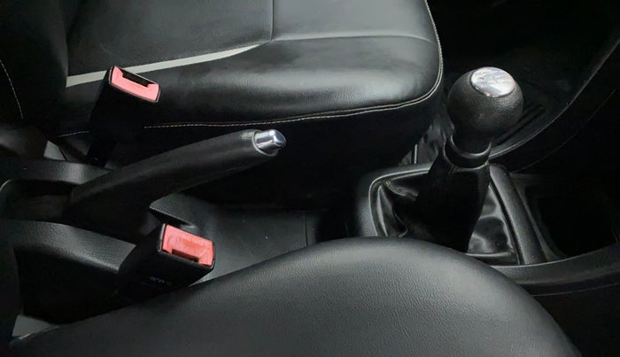 2011 Maruti Swift VXI, Petrol, Manual, 75,674 km, Gear Lever