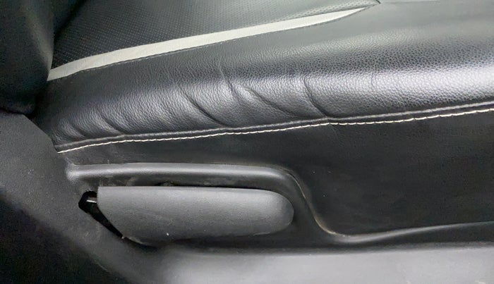2011 Maruti Swift VXI, Petrol, Manual, 75,674 km, Driver Side Adjustment Panel