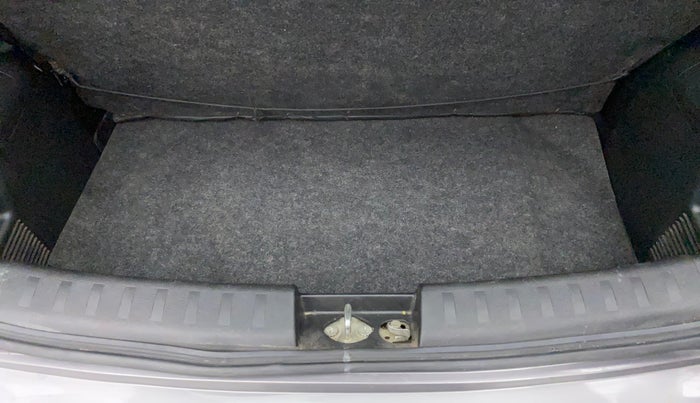 2011 Maruti Swift VXI, Petrol, Manual, 75,674 km, Boot Inside