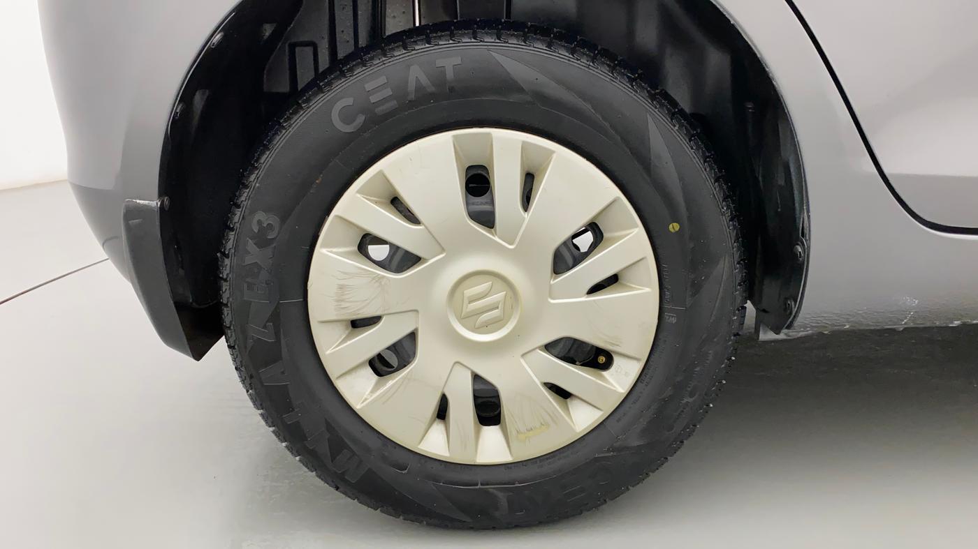 2011 Maruti Swift VXI, Petrol, Manual, 75,674 km, Right Rear Wheel