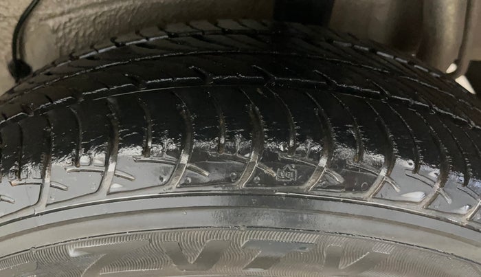 2016 Maruti Celerio VXI (O), Petrol, Manual, 20,833 km, Left Rear Tyre Tread