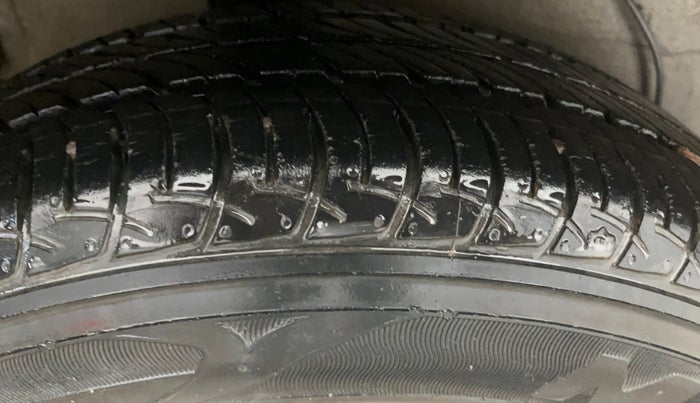 2016 Maruti Celerio VXI (O), Petrol, Manual, 20,833 km, Right Rear Tyre Tread