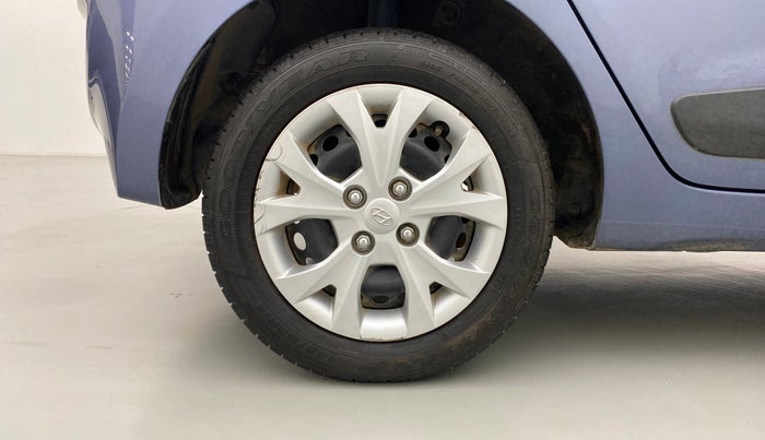 2014 Hyundai Grand i10 SPORTZ 1.2 KAPPA VTVT, Petrol, Manual, 68,474 km, Right Rear Wheel