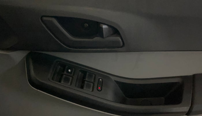 2020 Tata Tiago XT 1.2 REVOTRON, Petrol, Manual, 77,018 km, Driver Side Door Panels Control