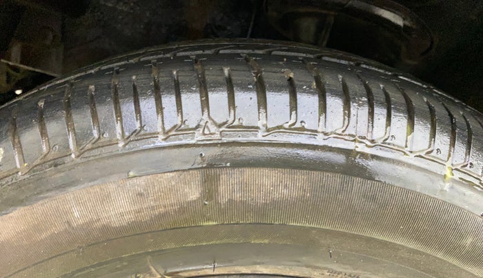 2012 Hyundai i10 MAGNA 1.2, Petrol, Manual, 38,053 km, Left Front Tyre Tread