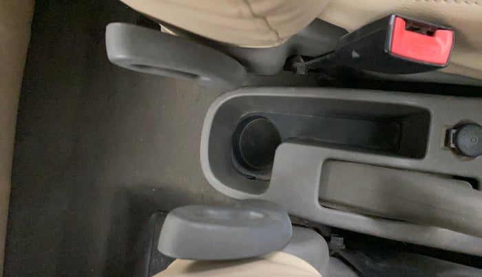 2012 Hyundai i10 MAGNA 1.2, Petrol, Manual, 38,053 km, Driver Side Adjustment Panel