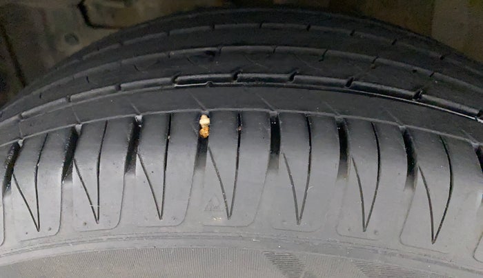 2022 Toyota URBAN CRUISER PREMIUM GRADE AT, Petrol, Automatic, 41,356 km, Left Front Tyre Tread