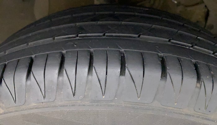 2022 Toyota URBAN CRUISER PREMIUM GRADE AT, Petrol, Automatic, 41,356 km, Right Front Tyre Tread