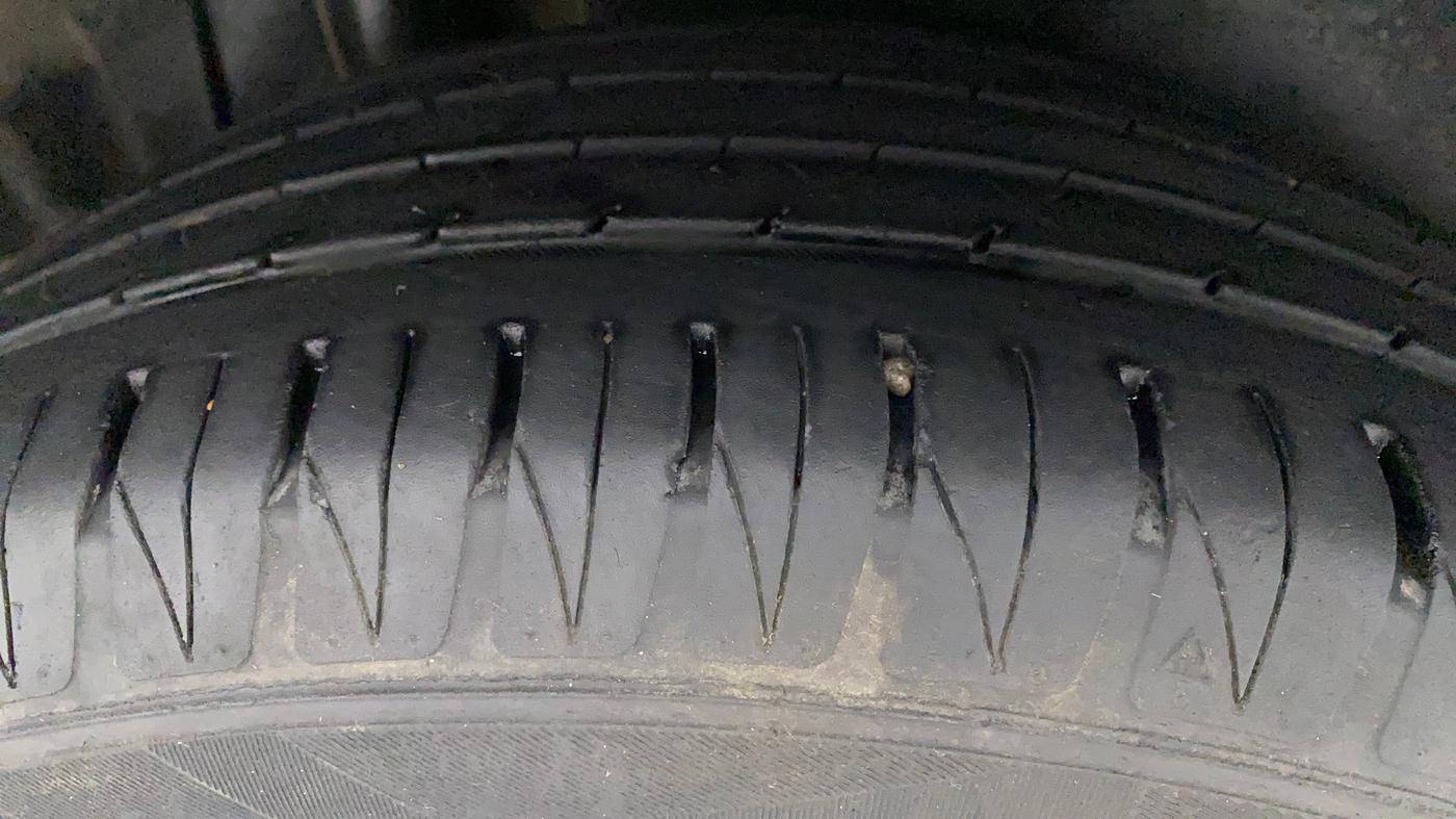 2022 Toyota URBAN CRUISER PREMIUM GRADE AT, Petrol, Automatic, 41,356 km, Right Rear Tyre Tread
