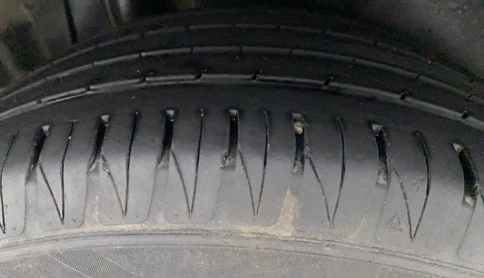 2022 Toyota URBAN CRUISER PREMIUM GRADE AT, Petrol, Automatic, 41,356 km, Right Rear Tyre Tread