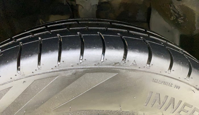 2022 Hyundai GRAND I10 NIOS SPORTZ 1.2 KAPPA VTVT CNG, CNG, Manual, 61,671 km, Right Front Tyre Tread