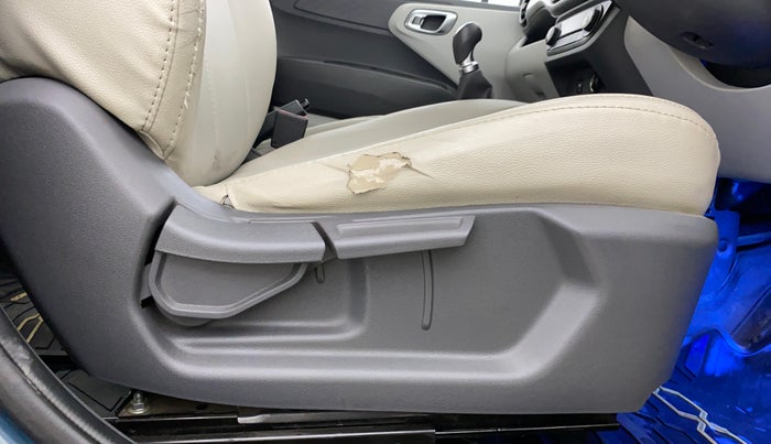 2022 Hyundai GRAND I10 NIOS SPORTZ 1.2 KAPPA VTVT CNG, CNG, Manual, 61,671 km, Driver Side Adjustment Panel