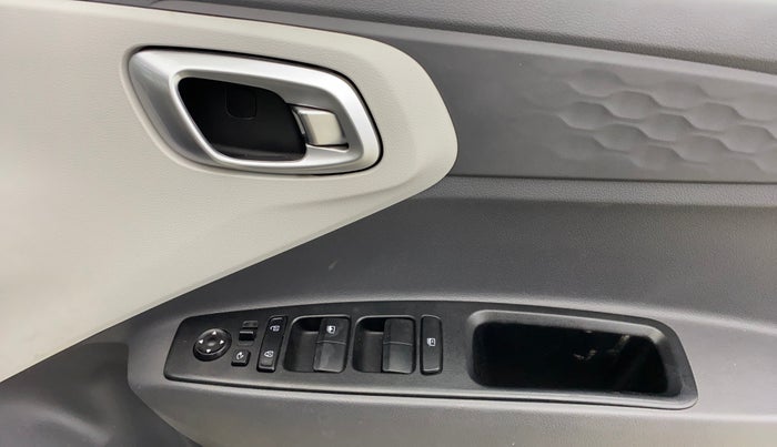 2022 Hyundai GRAND I10 NIOS SPORTZ 1.2 KAPPA VTVT CNG, CNG, Manual, 61,671 km, Driver Side Door Panels Control