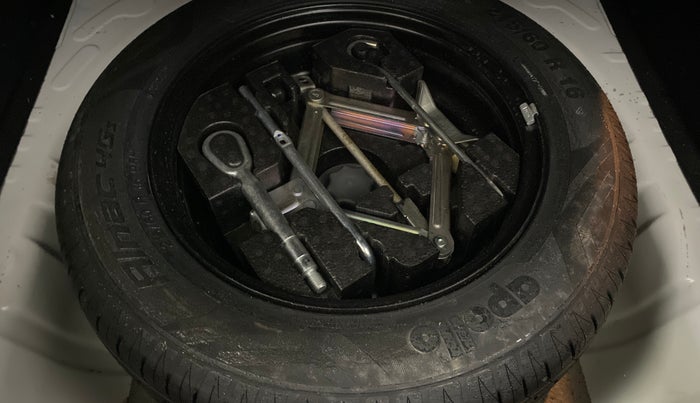 2022 MG ASTOR SHARP 1.5 MT, Petrol, Manual, 17,721 km, Spare Tyre