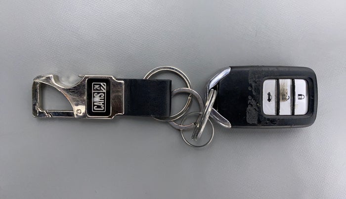 2015 Honda City VX MT DIESEL, Diesel, Manual, 1,00,403 km, Key Close-up