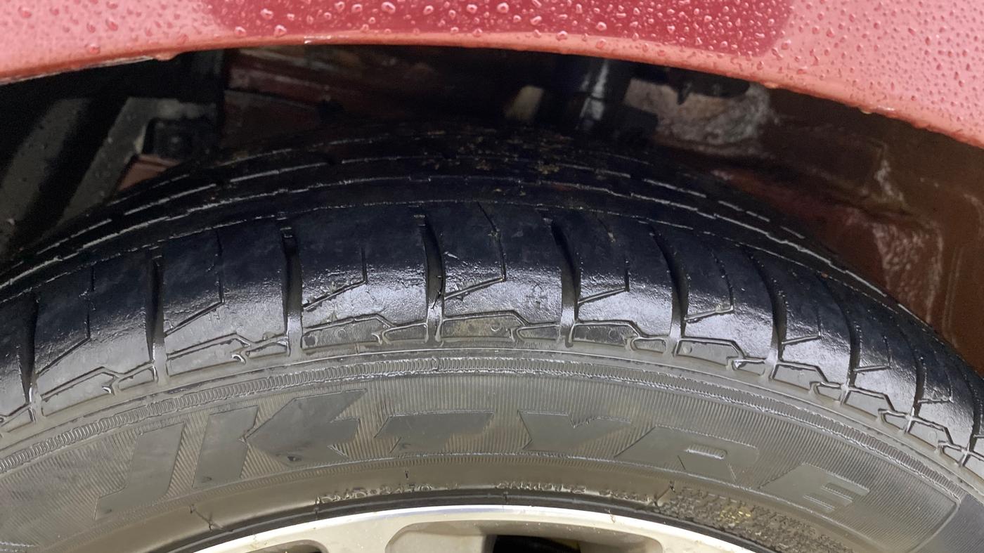 2020 Maruti Ciaz ALPHA  AT 1.5 SHVS PETROL, Petrol, Automatic, 89,989 km, Left Front Tyre Tread