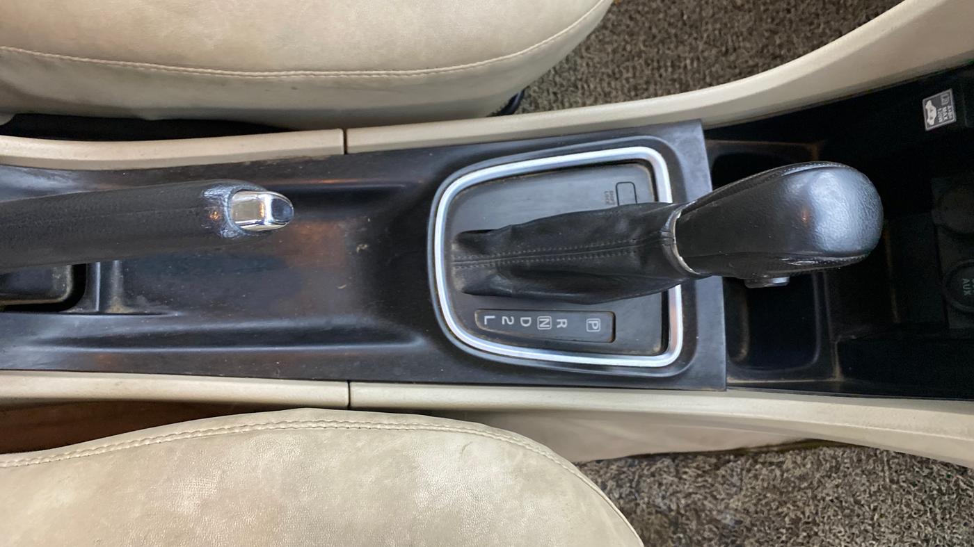 2020 Maruti Ciaz ALPHA  AT 1.5 SHVS PETROL, Petrol, Automatic, 89,989 km, Gear Lever