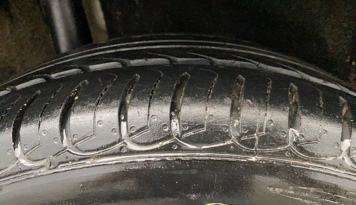 2018 Maruti Vitara Brezza VDI, Diesel, Manual, 79,856 km, Right Rear Tyre Tread