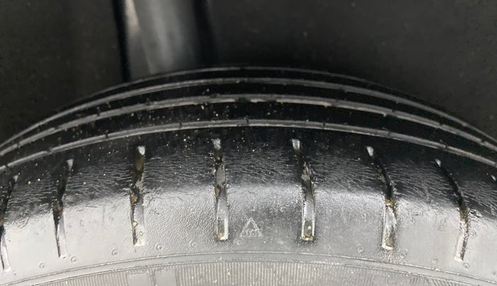 2019 Toyota Glanza V, Petrol, Manual, 64,625 km, Right Rear Tyre Tread