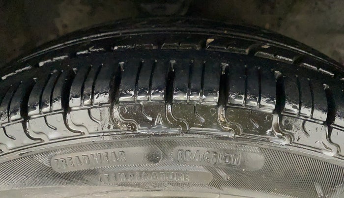 2011 Hyundai Santro Xing GLS, Petrol, Manual, 50,201 km, Right Front Tyre Tread