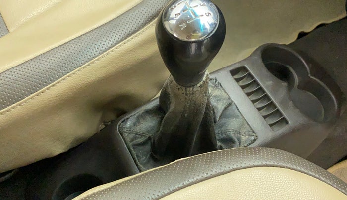 2011 Hyundai Santro Xing GLS, Petrol, Manual, 50,201 km, Gear lever - Boot cover slightly torn