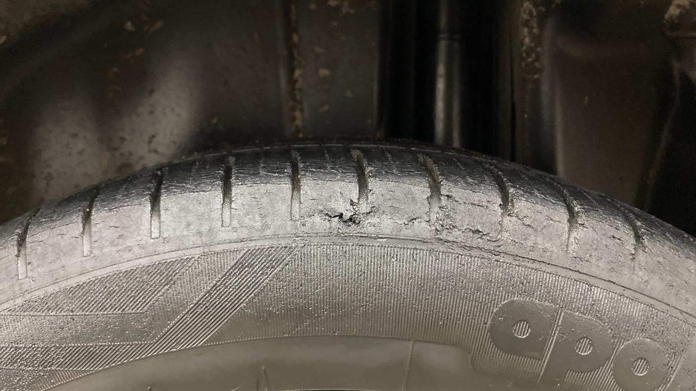 2019 Maruti Ciaz ALPHA 1.5 SHVS PETROL, Petrol, Manual, 52,412 km, Left Rear Tyre Tread
