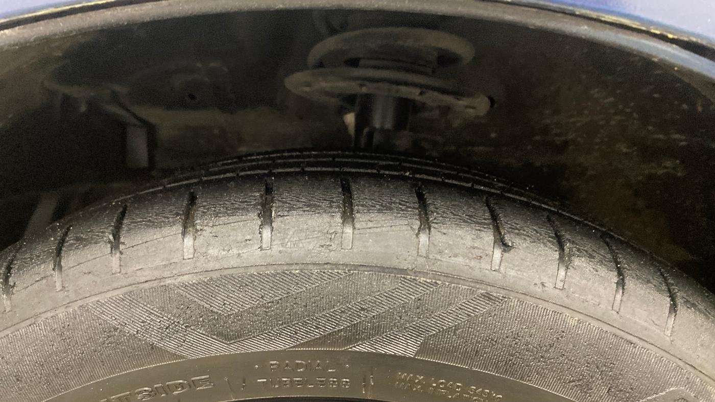 2019 Maruti Ciaz ALPHA 1.5 SHVS PETROL, Petrol, Manual, 52,412 km, Left Front Tyre Tread