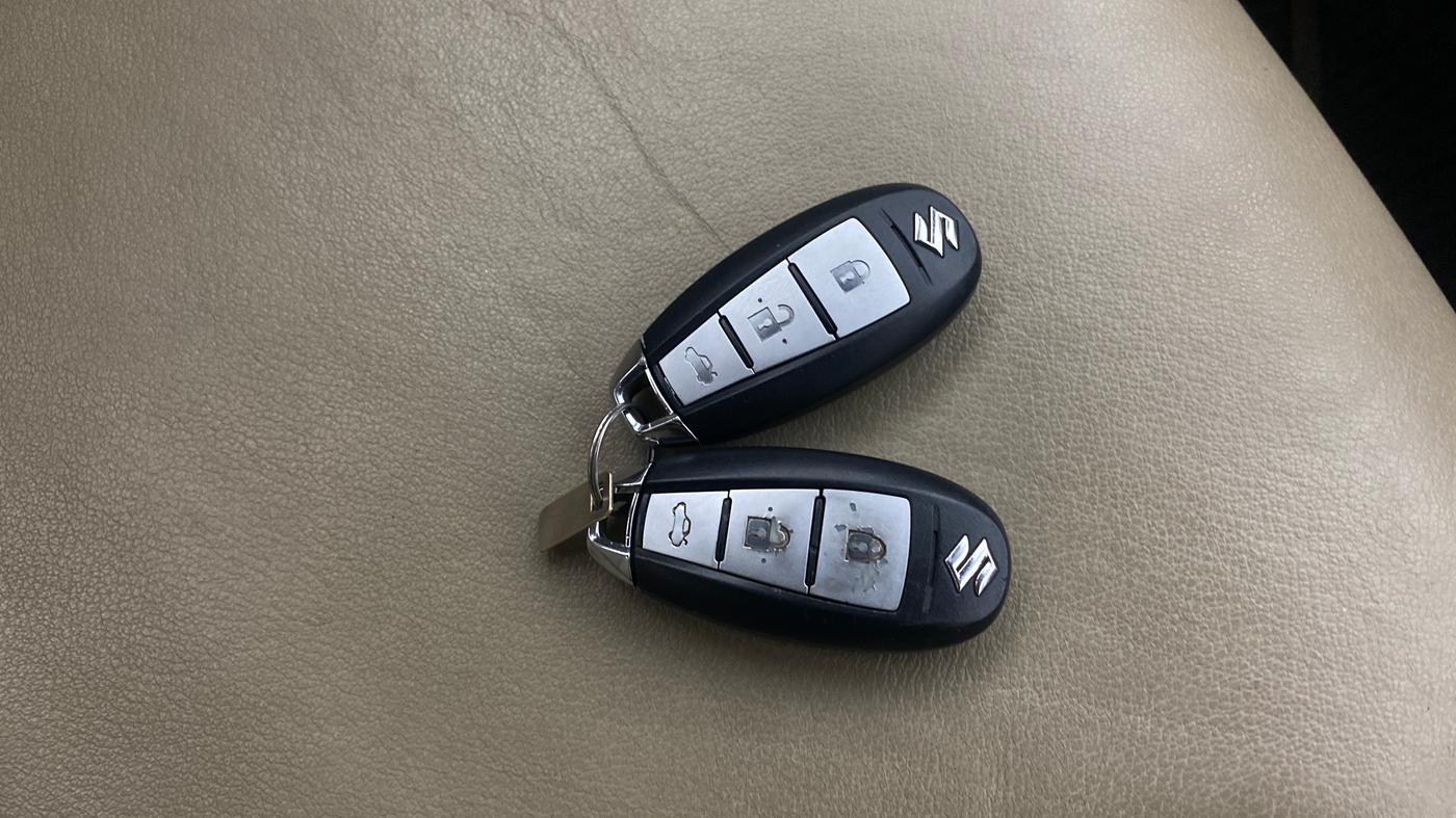 2019 Maruti Ciaz ALPHA 1.5 SHVS PETROL, Petrol, Manual, 52,412 km, Key Close Up