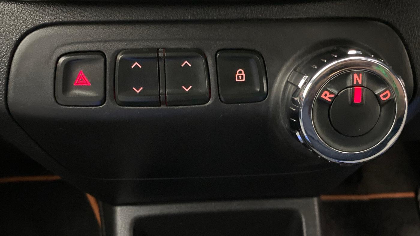 2017 Renault Kwid CLIMBER 1.0 AT, Petrol, Automatic, 60,673 km, Gear Lever