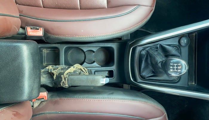 2018 Ford Ecosport TITANIUM 1.5L DIESEL, Diesel, Manual, 1,16,297 km, Gear Lever