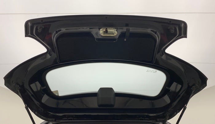 2016 Mahindra Kuv100 K2 6 STR, Petrol, Manual, 78,210 km, Boot Door Open